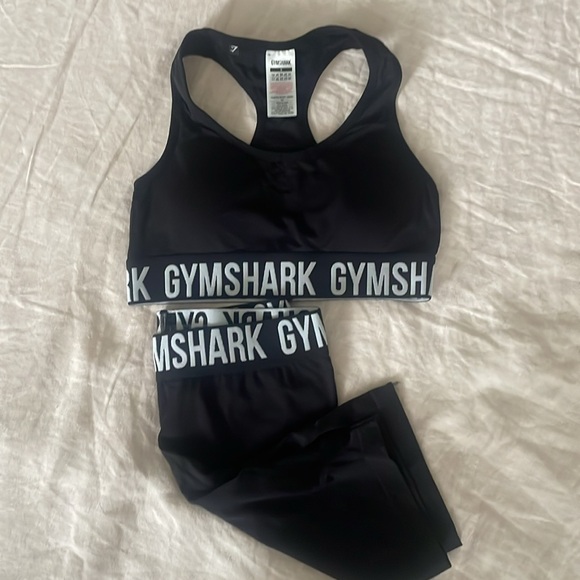 Gymshark Fit Cycling shorts and bra - Picture 5 of 5